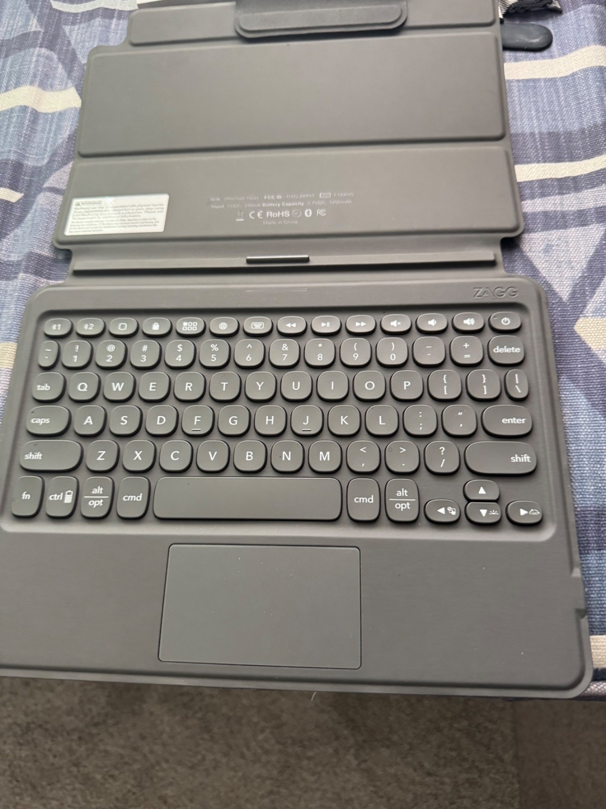 ZAGG Pro Keys Trackpad Keyboard Case for iPad 10.2" (7th, 8th, 9th Gen) ZKB102FT
