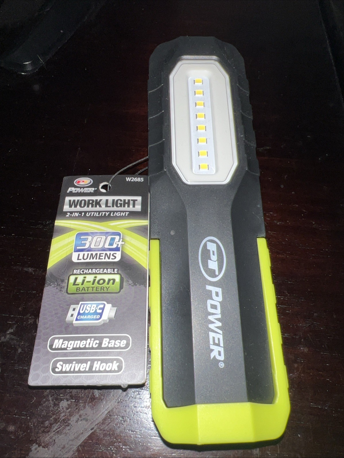 Performance Tool W2685 300+ Lúmenes 2-in -1 Li-ion Work Light