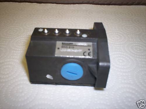 BALLUFF  BNS819-B4-K10-46-11 PROXIMITY SWITCH NEW CONDITION NO BOX