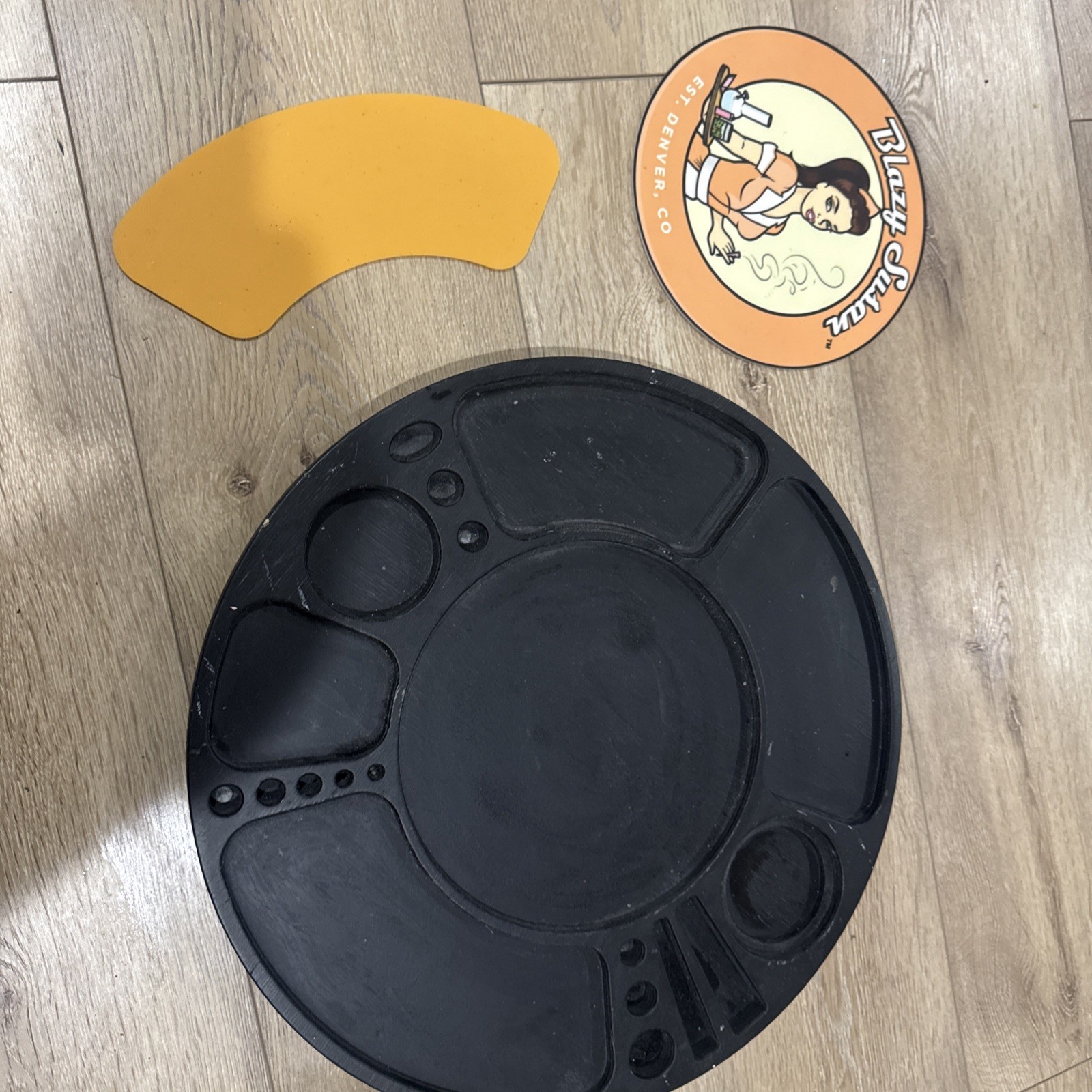 Blazy Susan - Spinning Dab Tray Station