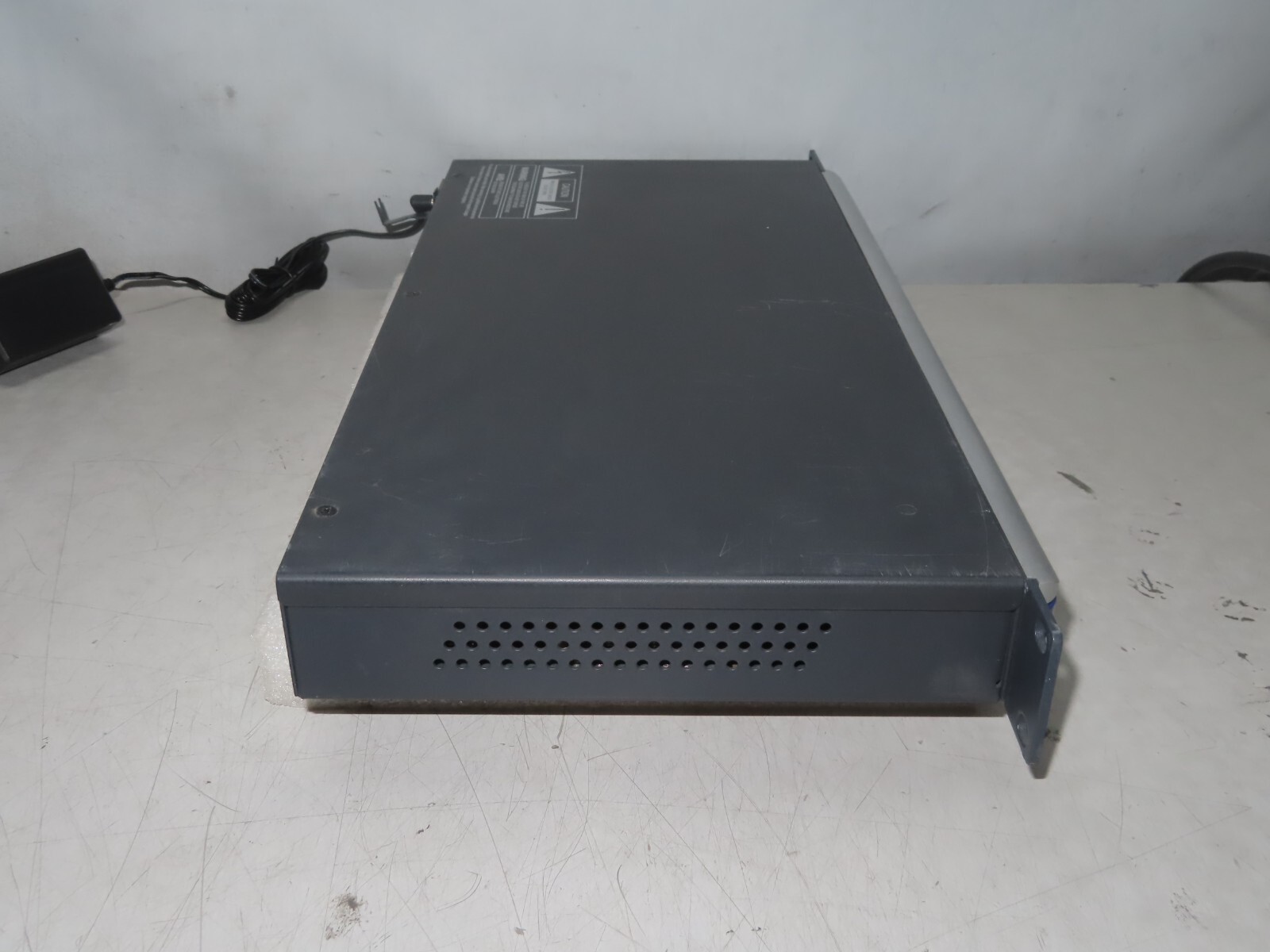 Symetrix Automix Matrix 780 Zone Mix Controller and Audio Processor * bad screen