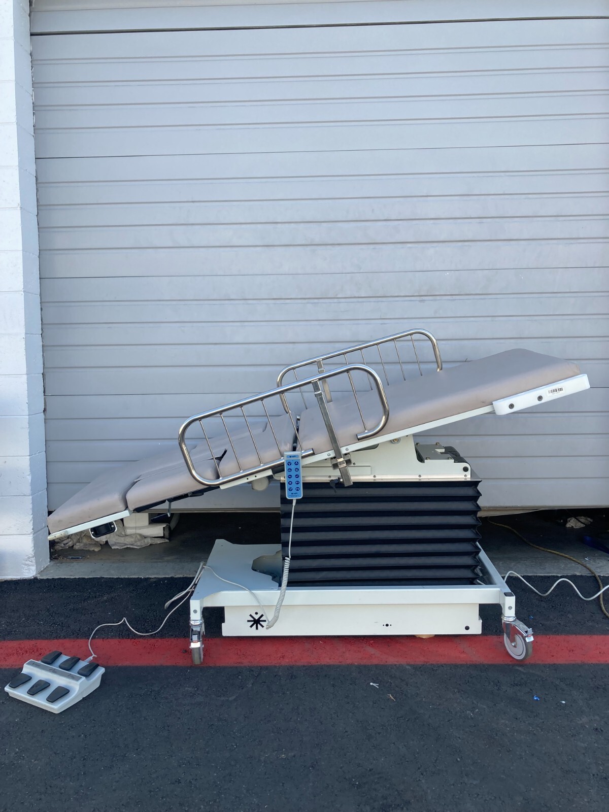 MPI Echo Table| New Upholstery | Aimcardio.com