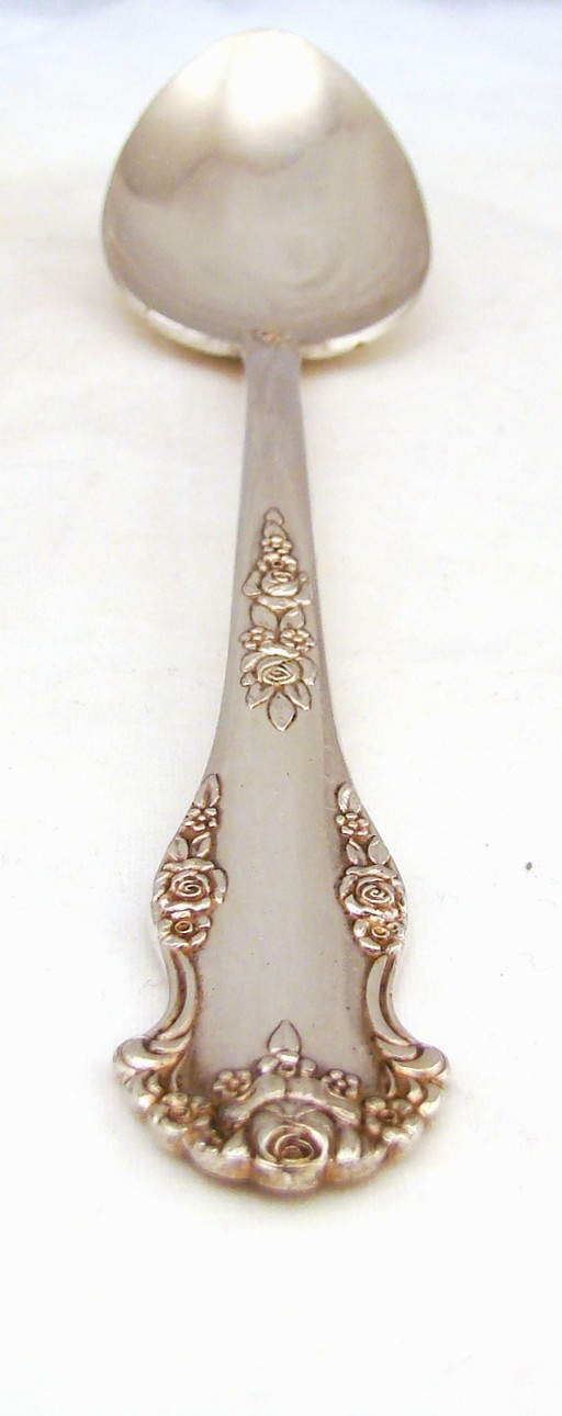 National King Edward Silverplate 1951 HOLIDAY Oval Soup/Dessert Spoon(s) 7 1/8"