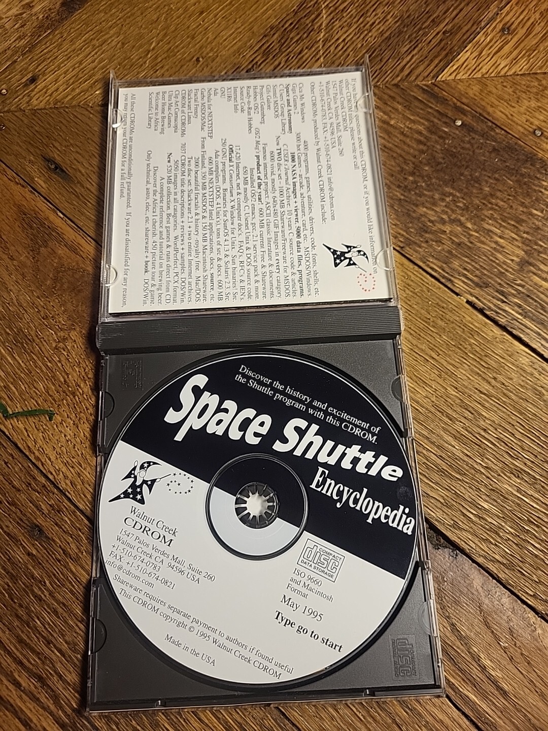 CD-ROM - Space Shuttle Encyclopedia DOS - Walnut Creek