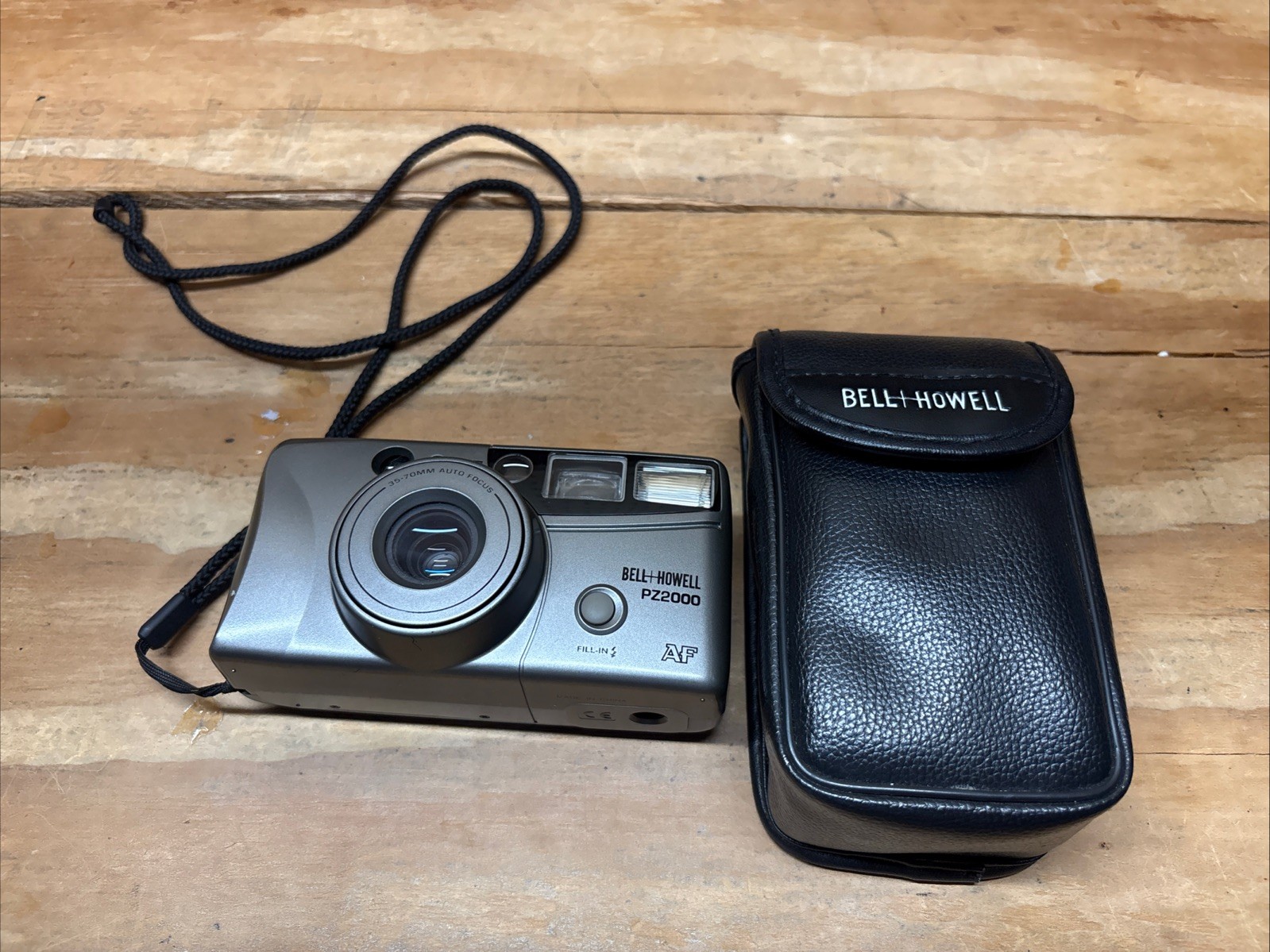 Bell & Howell PZ2000 AF Tested Fast Shipping Camera & Case