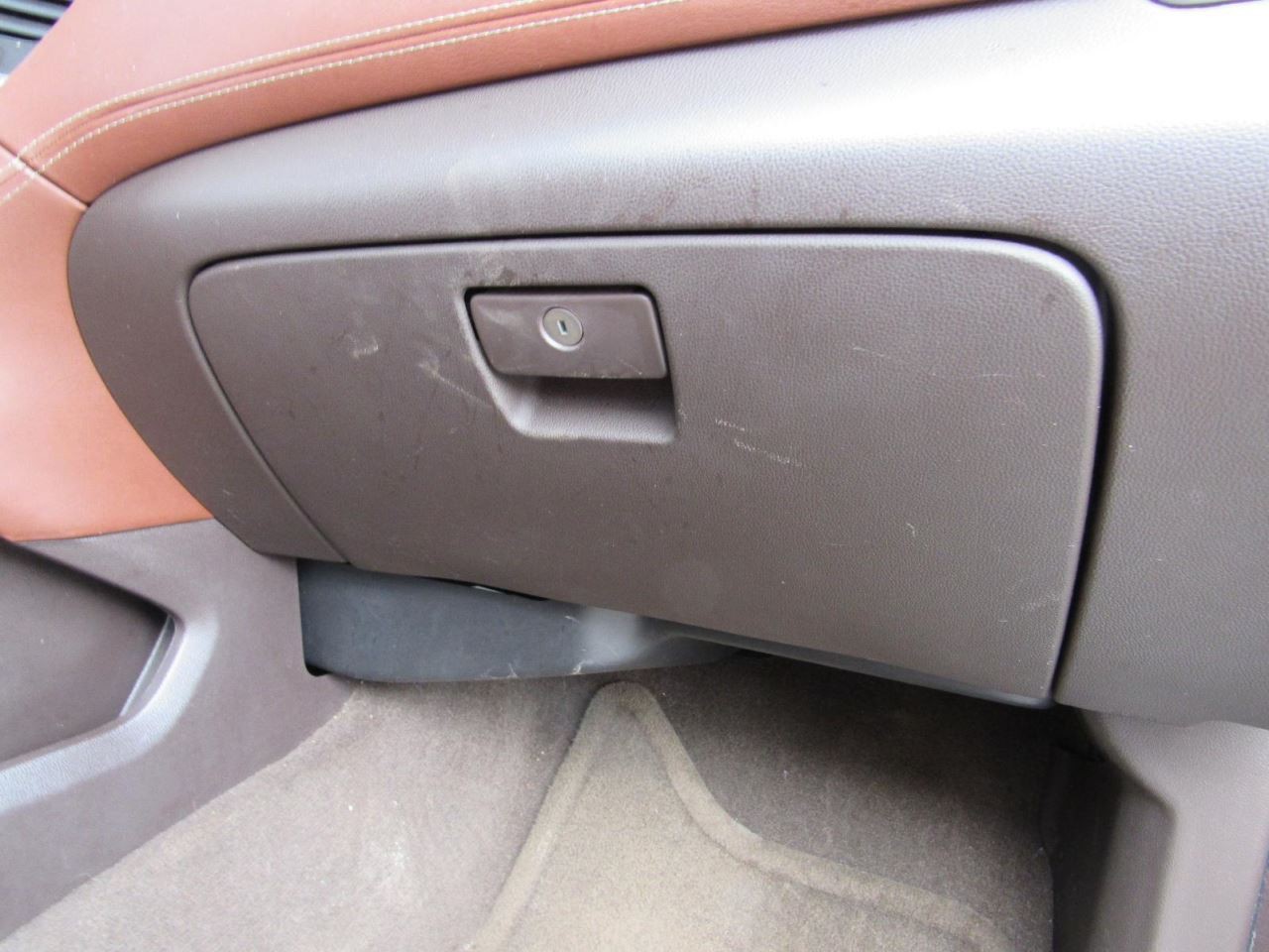 TAHOE     2015 Glove Box 1071203