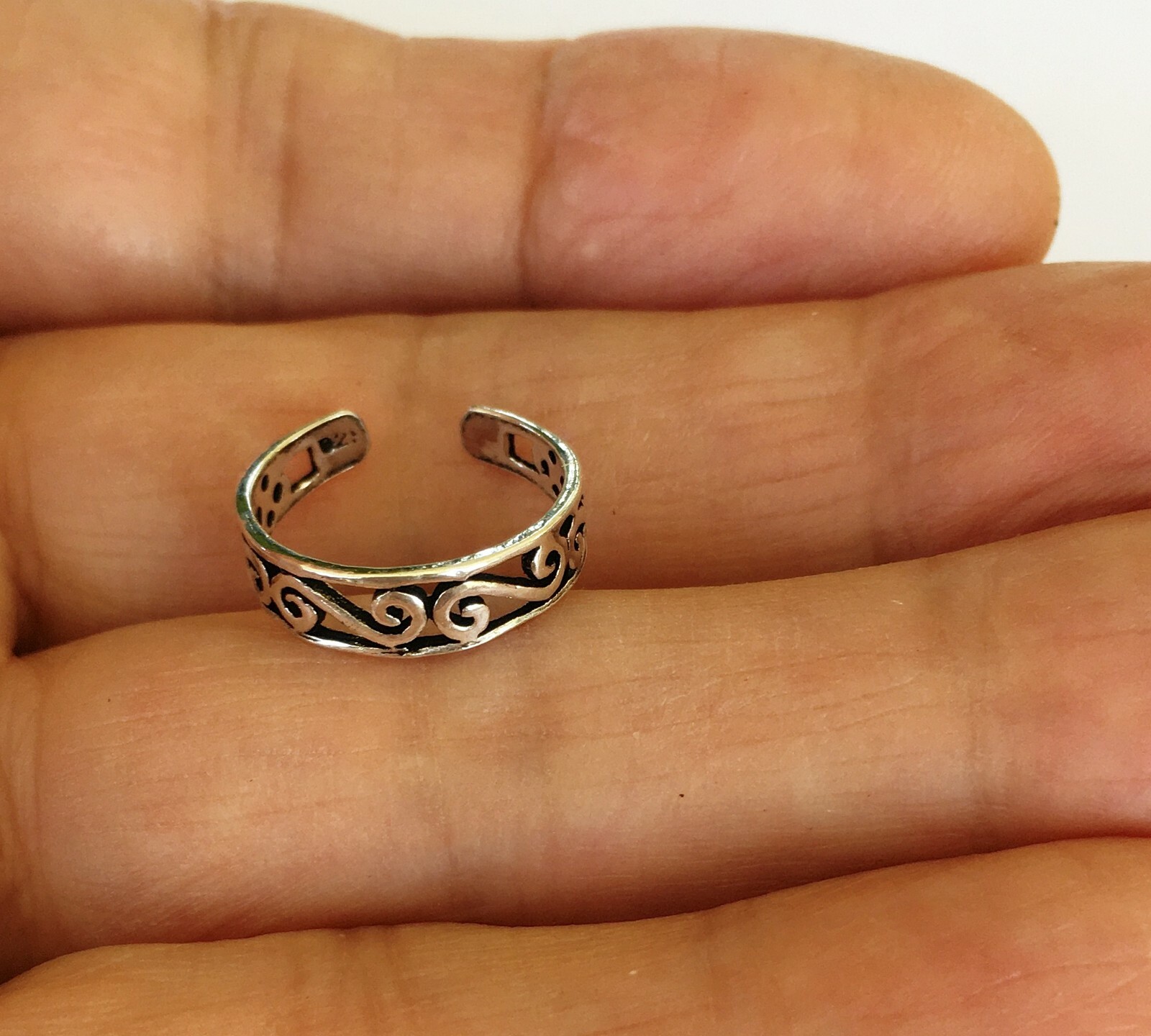 Sterling Silver Scrolls dainty medium size 2.5-4 adjustable toe ring