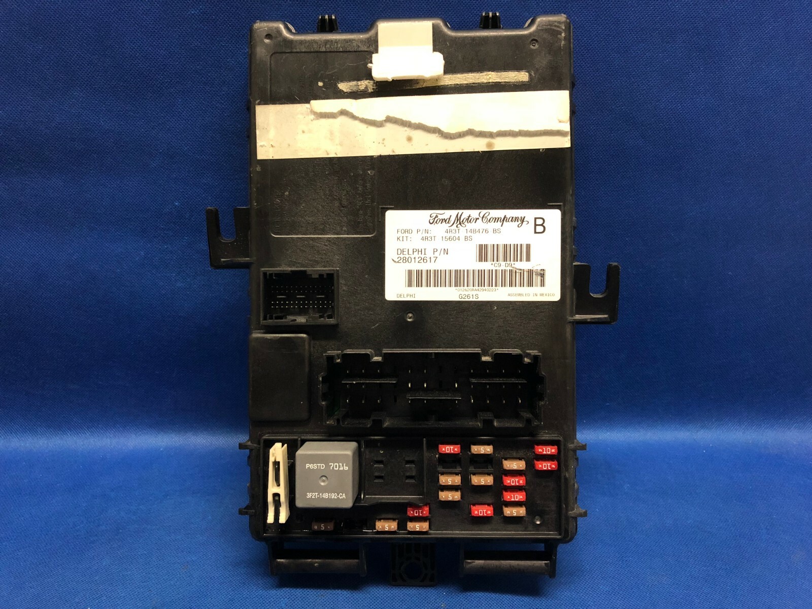 05 FORD MUSTANG FUSE BOX POWER MODULE BCM INTERIOR FUSEBOX 4R3T-14B476-BS B