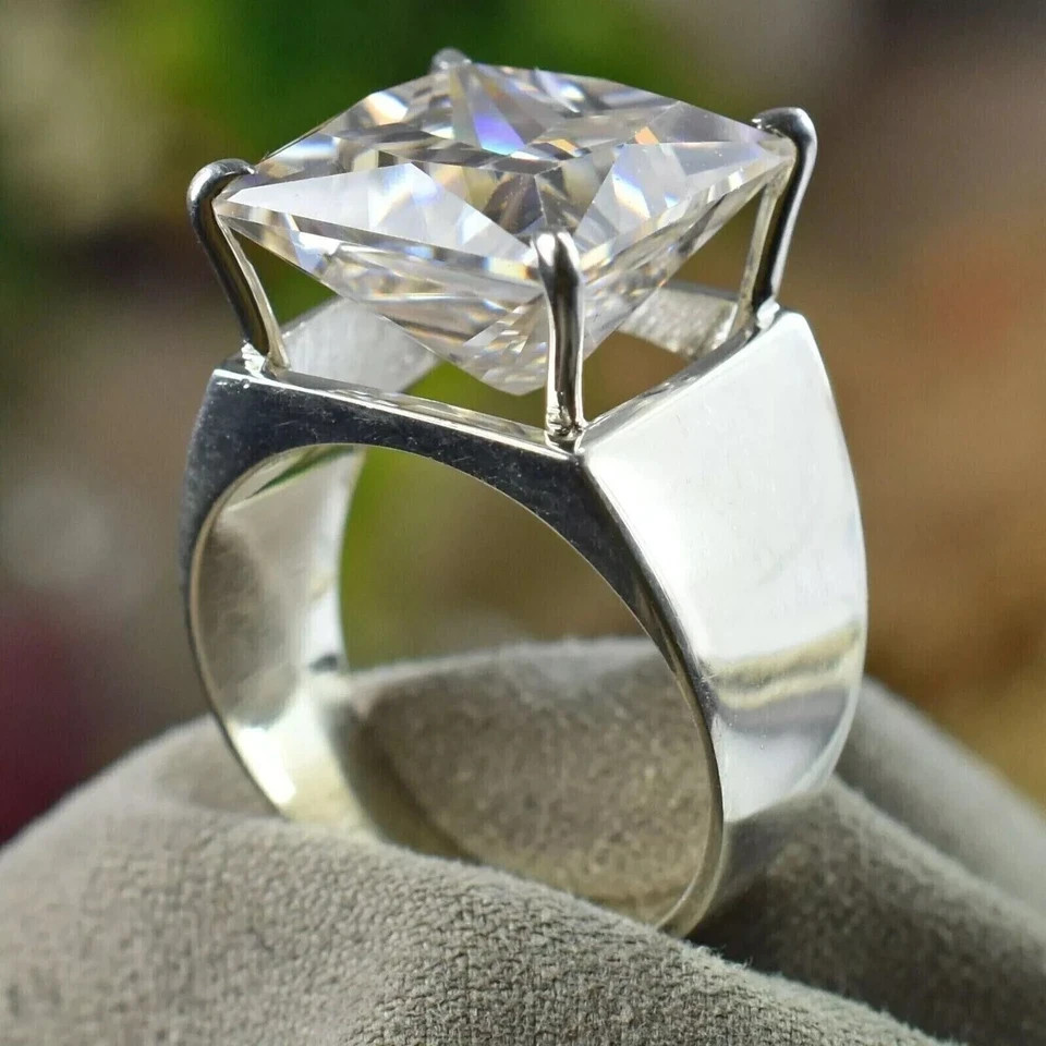 RARE Certified 8.90Ct White Diamond Men's Ring, Great Shine TERRIF FREE !