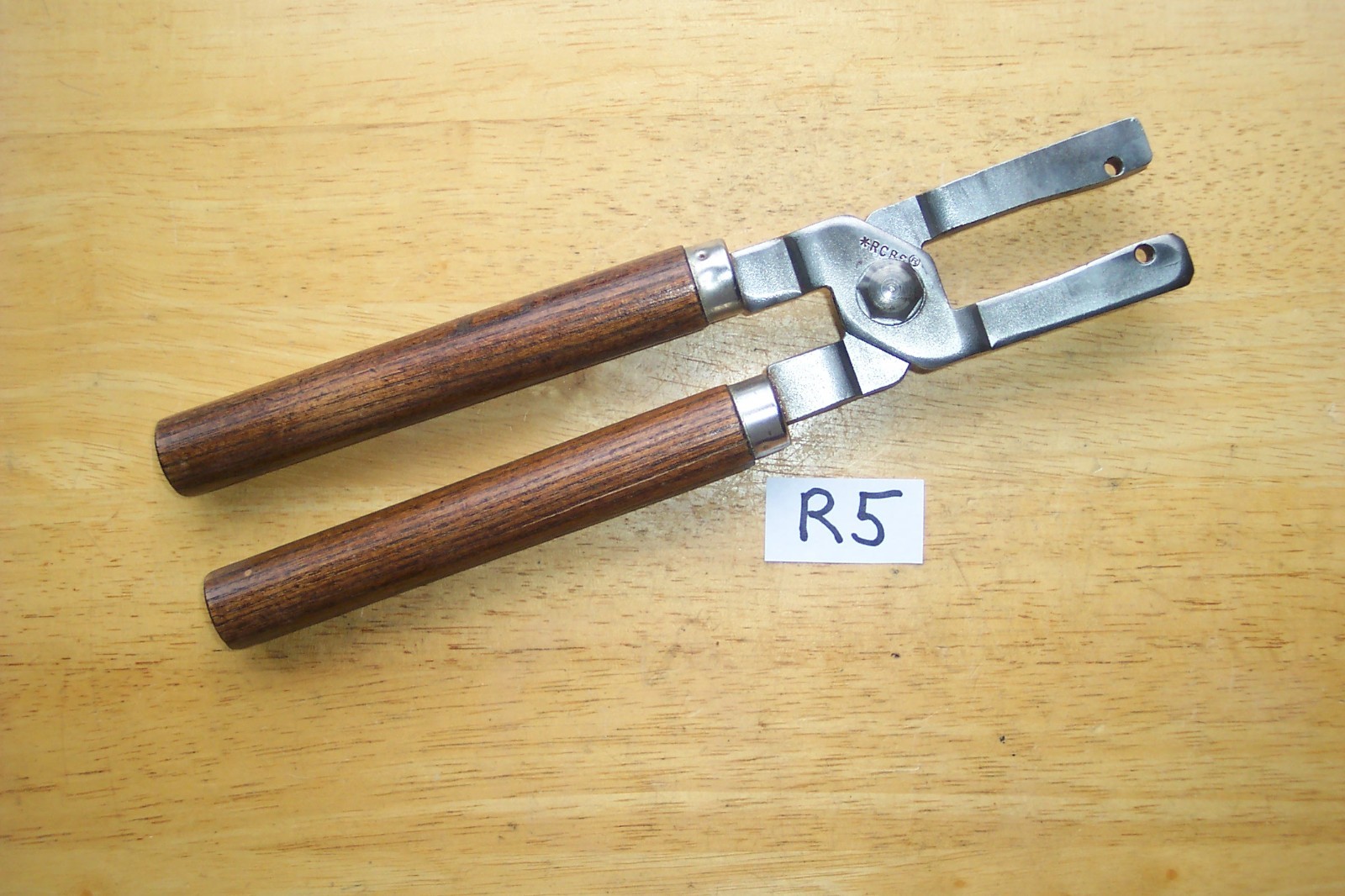 RCBS MOLD HANDLES FIT ALL RCBS MOULDS ALSO FIT LARGE LYMAN MOULDS AND OTHERS