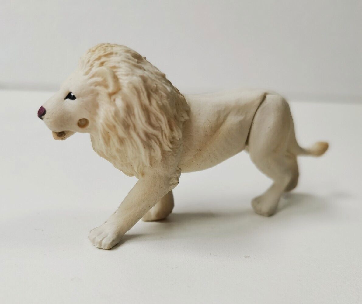 Takara Tomy Tomica Animal Adventure White Lion Mini Action Figure Loose New