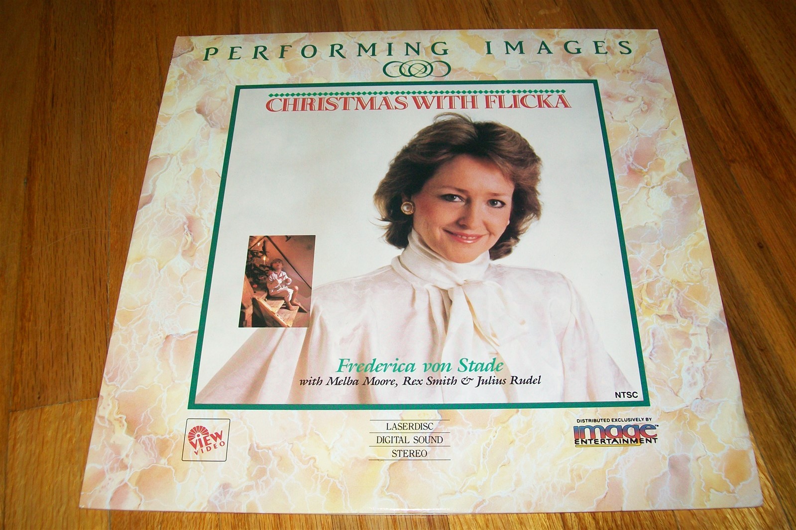 CHRISTMAS WITH FLICKA Laserdisc LD FREDERICA VON STADE MUSIC EXCELLENT VERY RARE