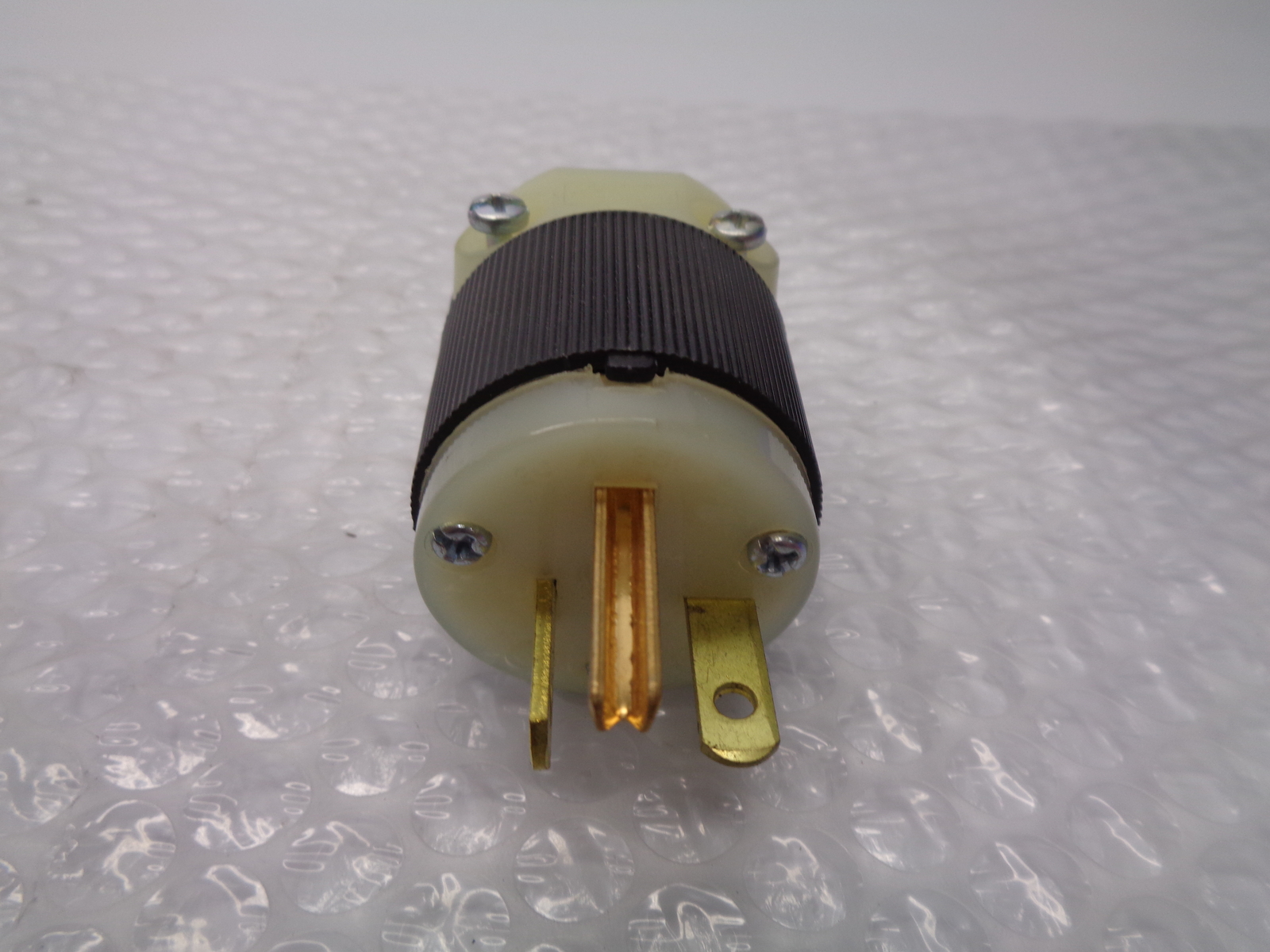 HUBBELL HBL5466C PLUG NSNP