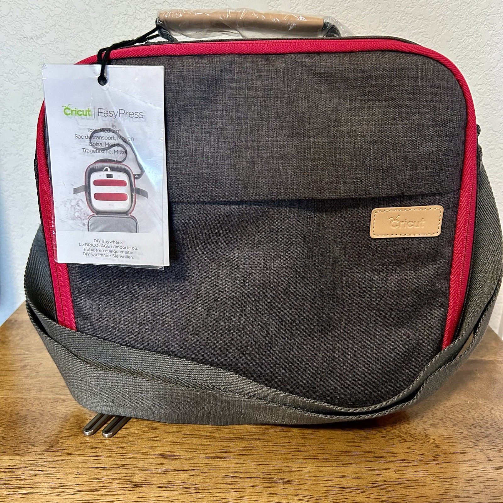NEW Cricut Medium Gray Padded Tote Carrying Case For EasyPress 9x9 Machine