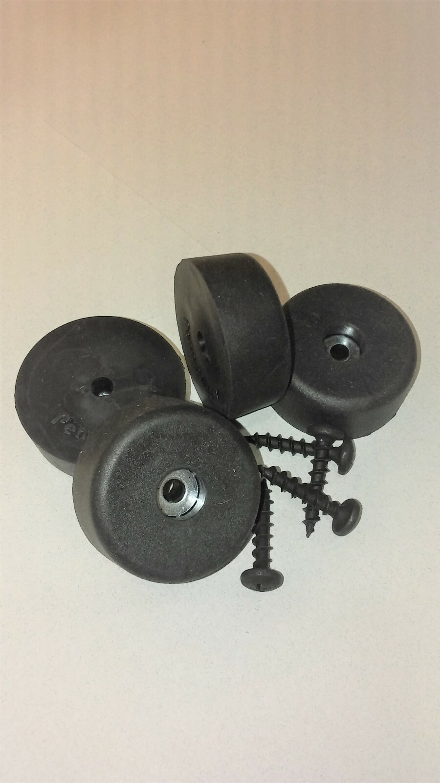 1 1/2 x 5/8" Tapered Rubber Feet Bumper w/washer & 1" Mounting Screws - Lot of 4