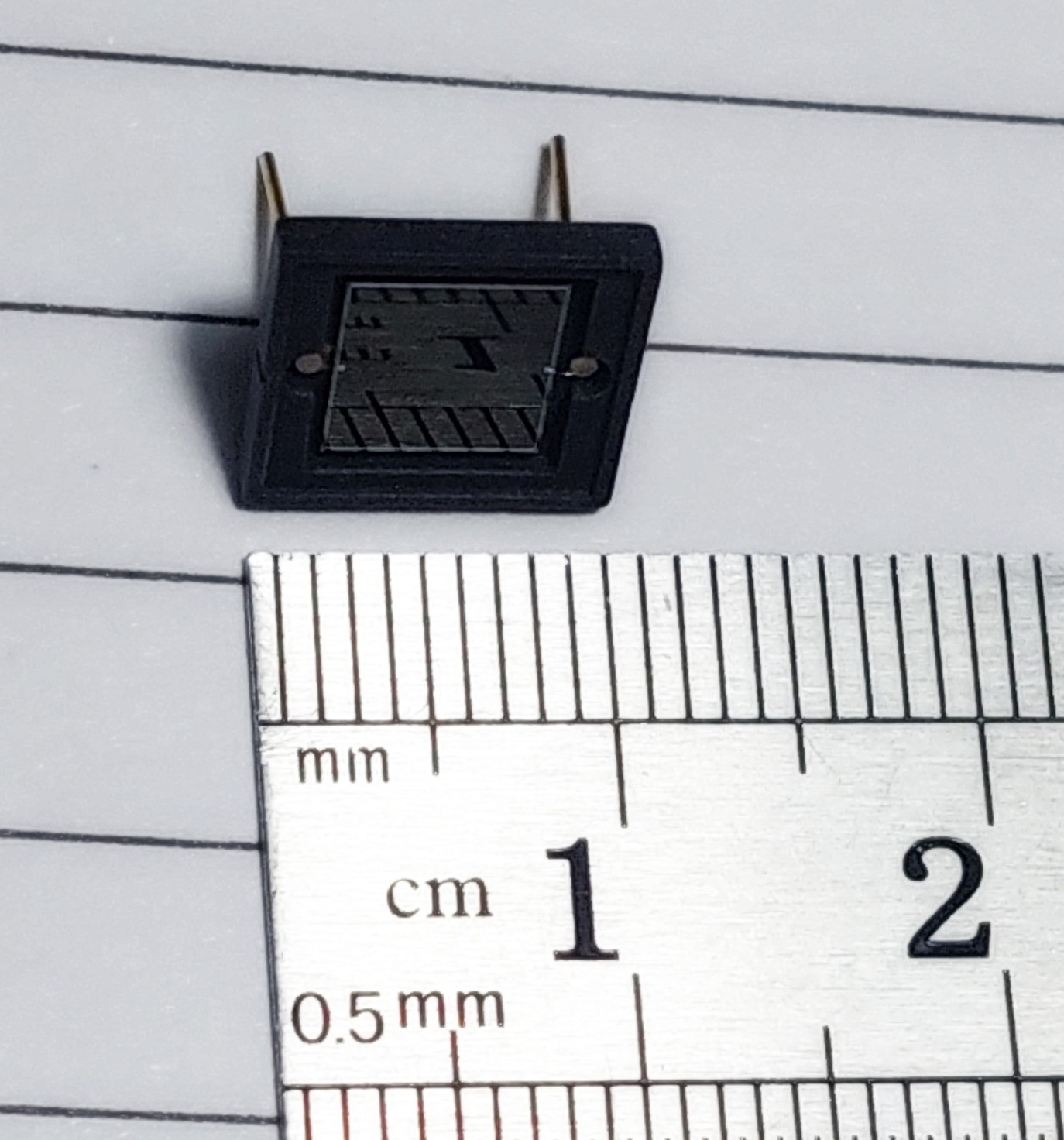 Unsealed large area photodiode for radiation detection 6*6 mm working square