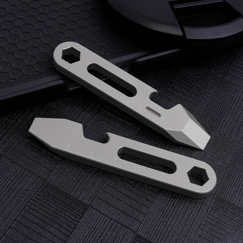 1PC Mini Titanium Alloy Keychain Pry Bar Crowbar Opener EDC Outdoor Multi Tools