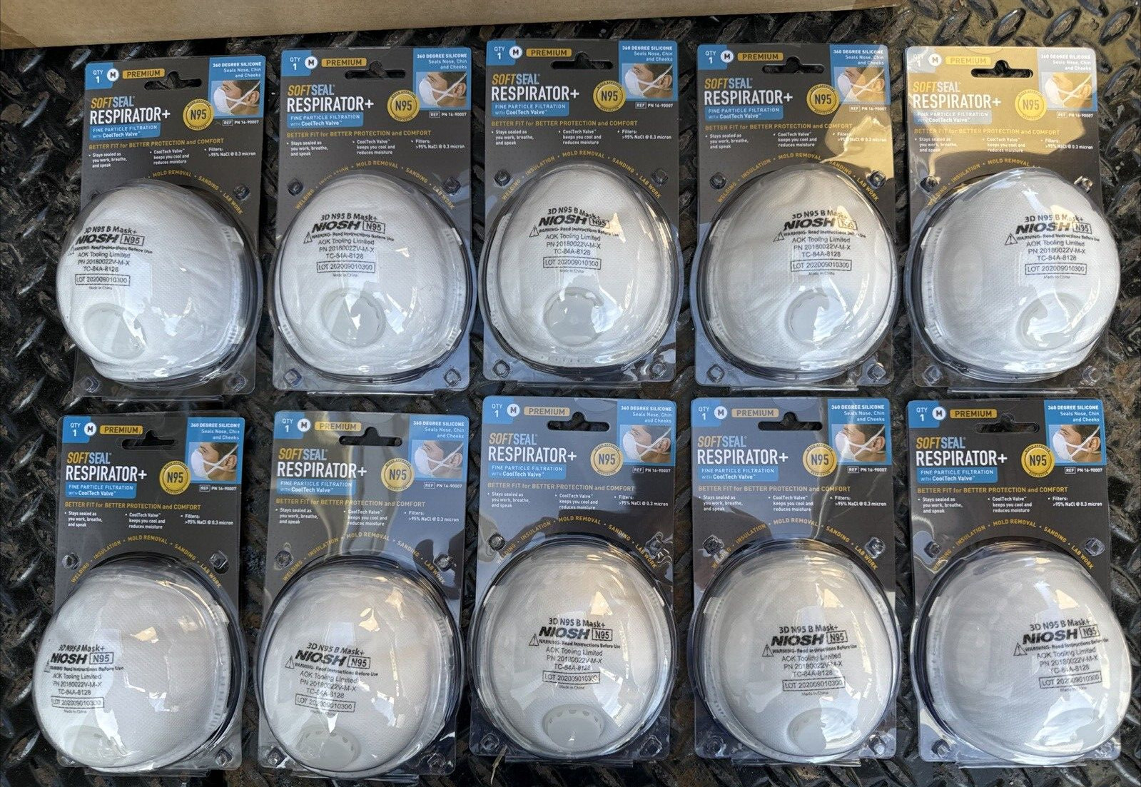 Soft Seal Medium 360-Degree Silicone Seal 3D Respirator W/Valve (10-Pk) INDIVUAL