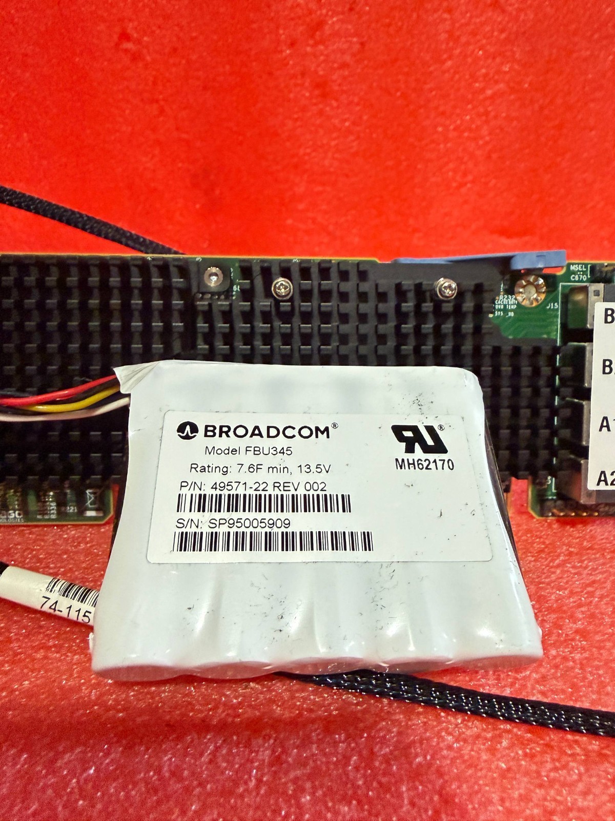 UCSC-RAID-M5 CISCO 12Gb/s MODULAR PCIE SAS RAID CONTROLLER w/ Battery + Cable