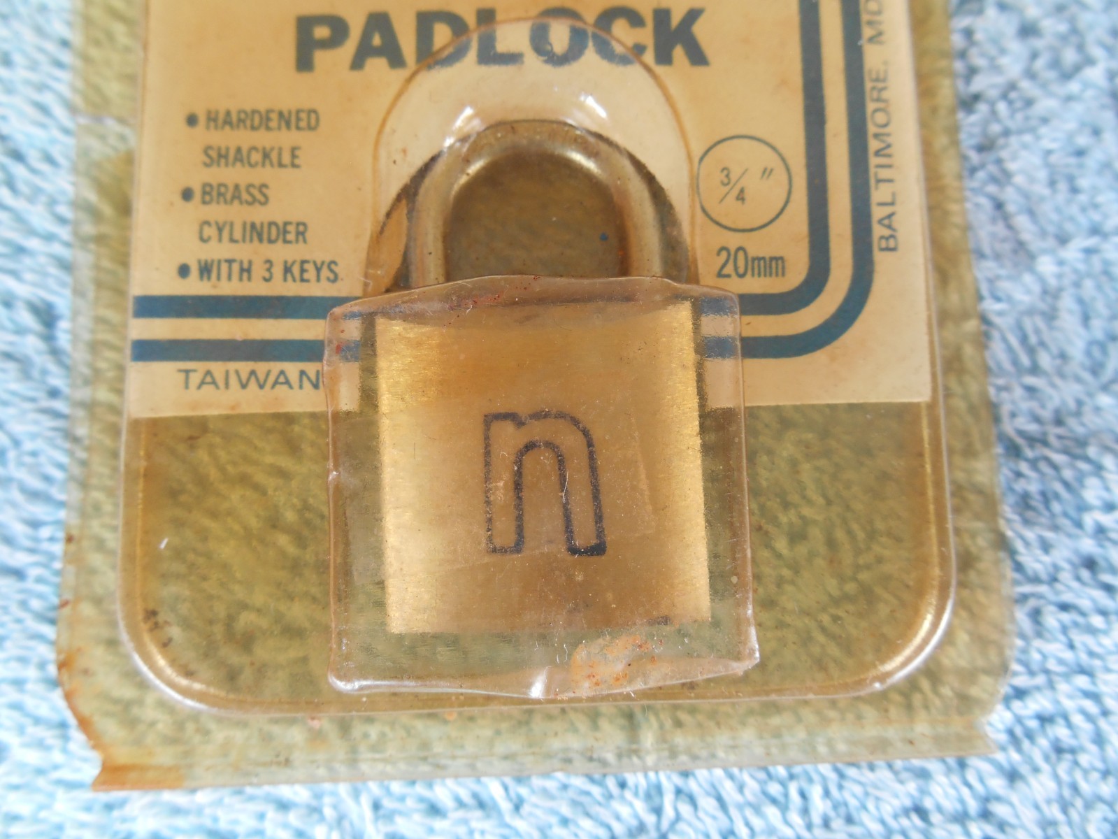 NEW! Vintage NUWAY SOLID BRASS MINI PADLOCK #1220C WITH 3 KEYS.