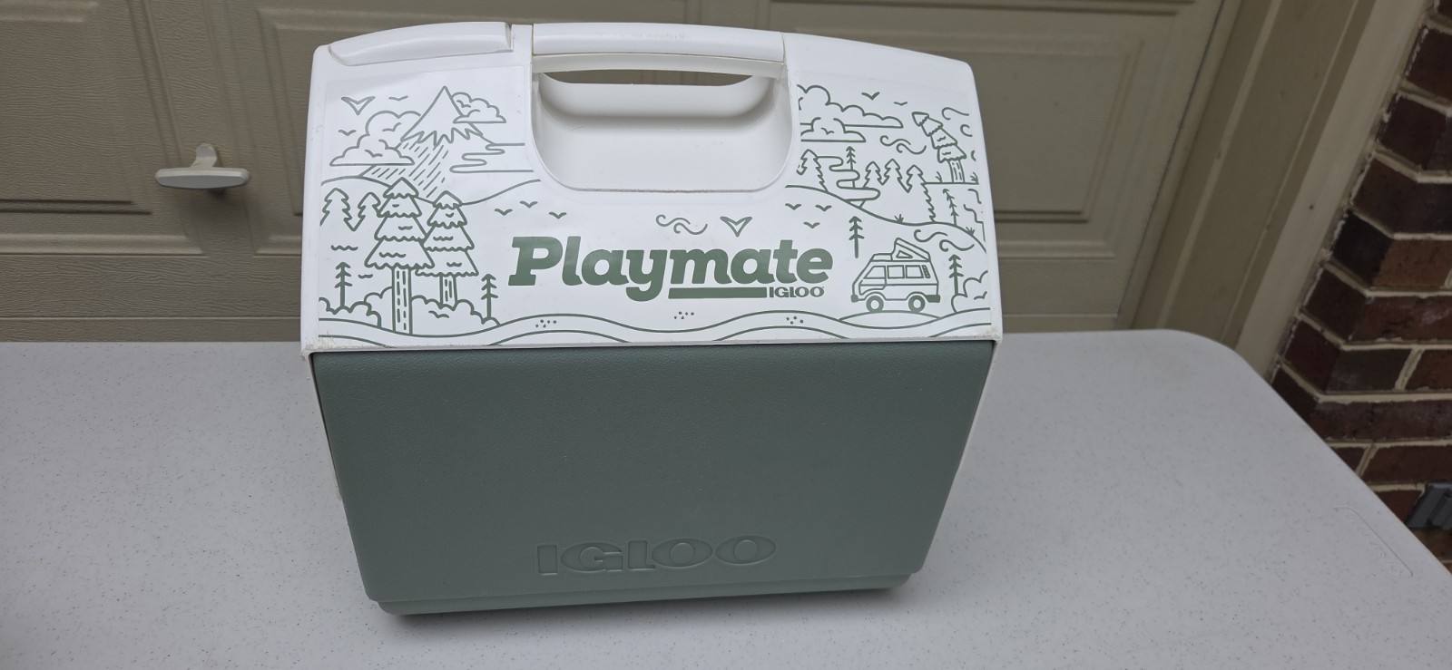 Igloo Playmate Elite Cooler 16 Qt Summer Camp Green Limited Edition USA Made