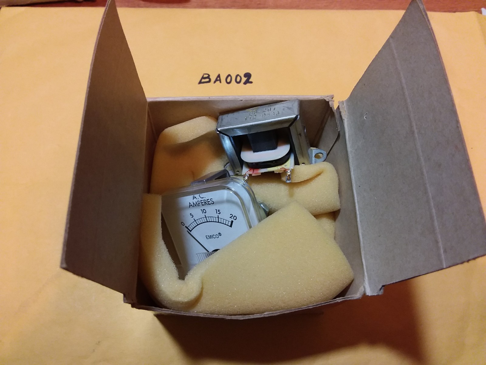 MODUTEC PANEL METER    42-AAA-020-X    A.C. AMPERES  0-20  AC