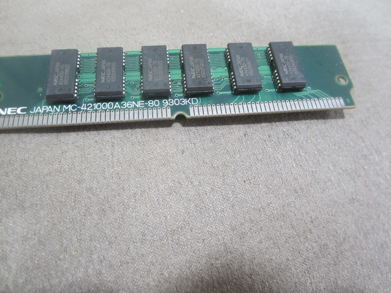 NEC MC-421000A36NE-80, a vintage 72-pin SIMM memory module