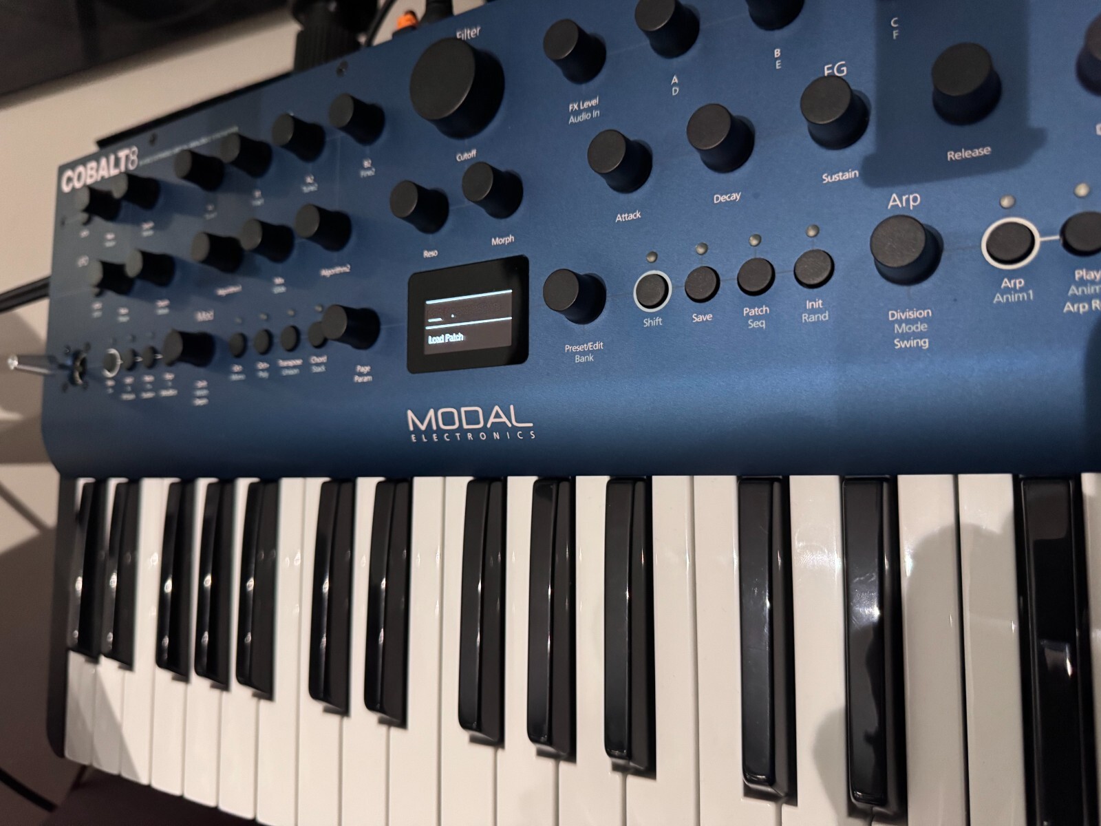 Modal Electronics Ltd Cobalt8 37-Key 8 Voice Extended Virtual Analog Synthesizer