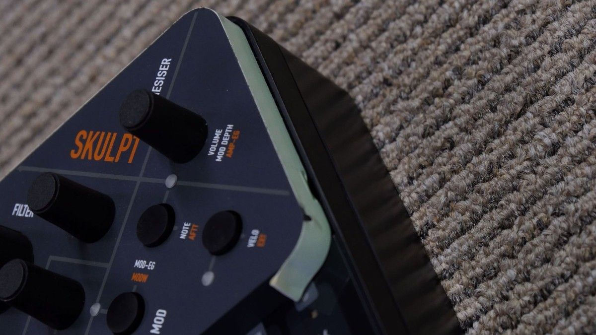 Modal Electronics SKULPT Synthesiser Virtual Analog Synth Tested Near Mint
