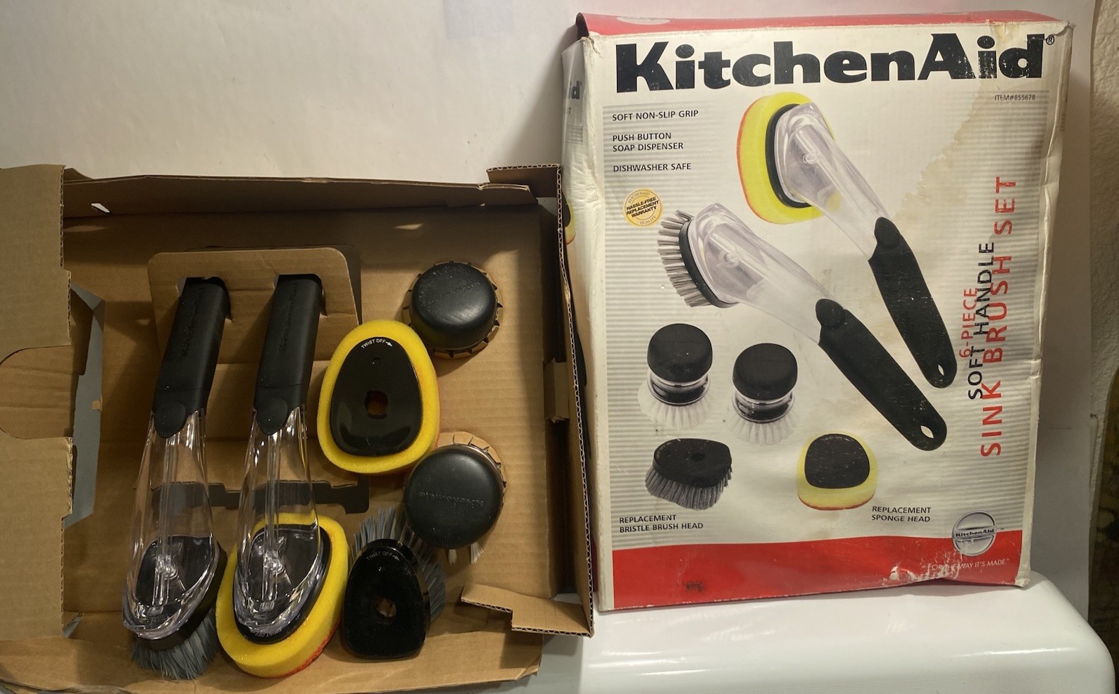 New KitchenAid 6-Piece Sink Brush Set Soap Dispensing RARE New Old Stock Rare