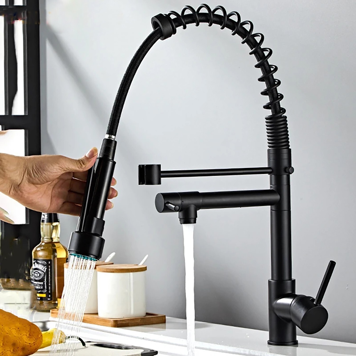 Black Kitchen Faucet Swivel Single Handle Pull Down Sprayer Sink Mixer Tap