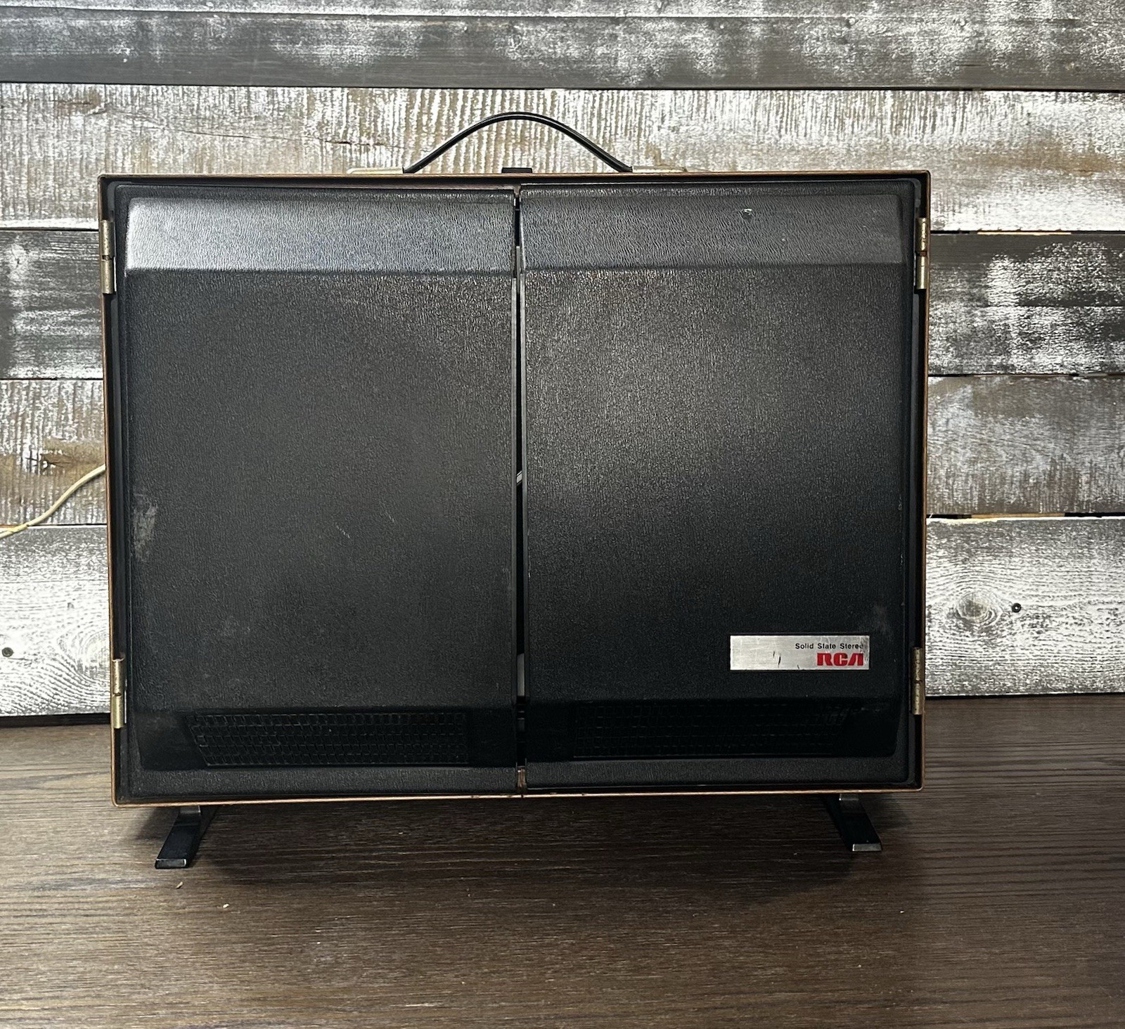 Vintage RCA Solid State Stereo Model VLP38W Walnut Grain / Black - Tested WORKS