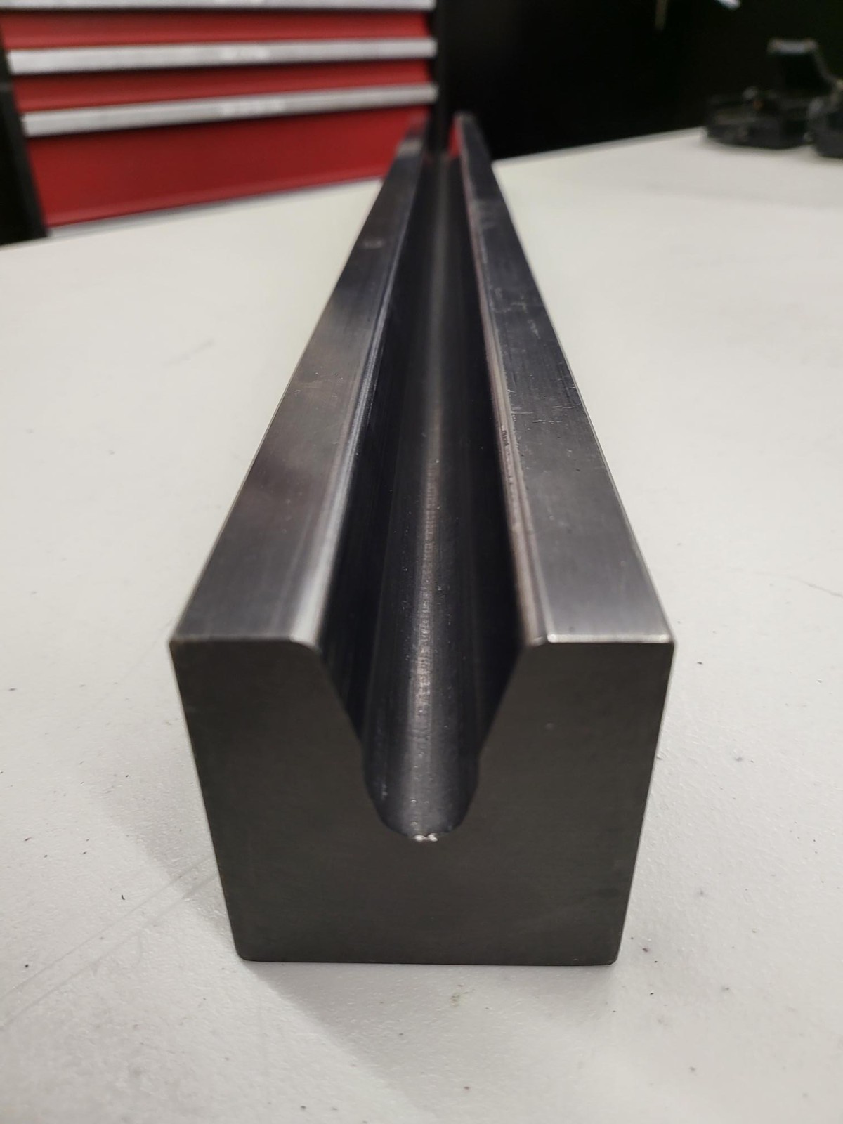 Amada Press Brake Large .984" V (V25) Die 341340 at 32.87" Long 835MM 30°