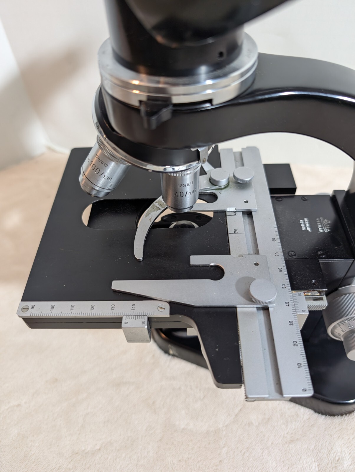 Leitz Wetzlar Binocular Microscope 4 Objectives Illuminator Case Manual Black
