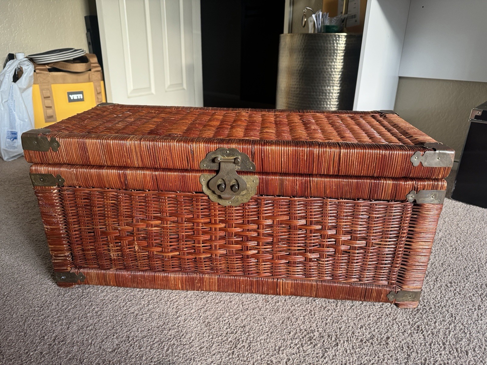 Vintage Wicker/Rattan Storage Trunk