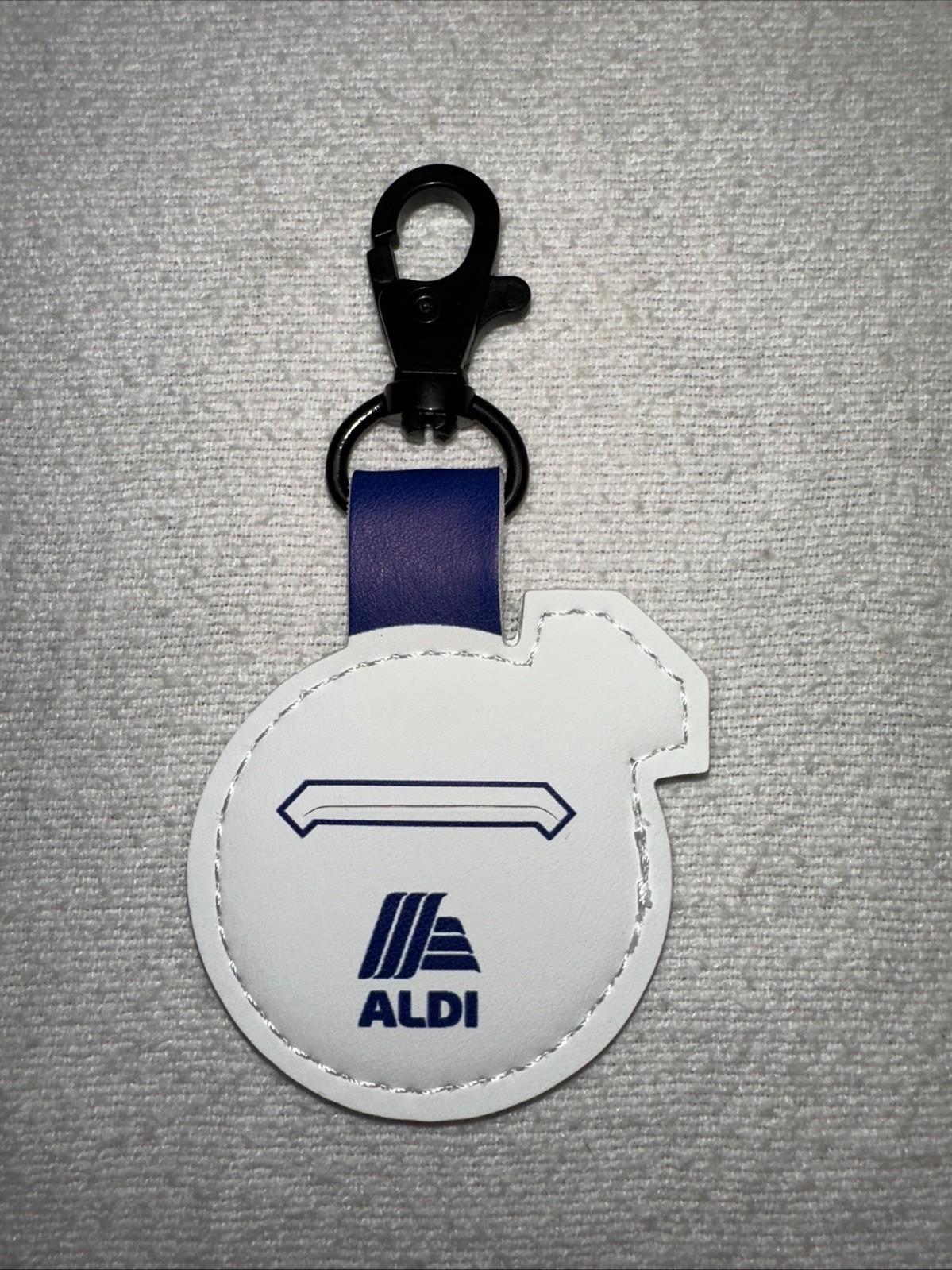 Aldi Quarter Slot Keeper Key Ring Chain XO Pink Diamond Ring