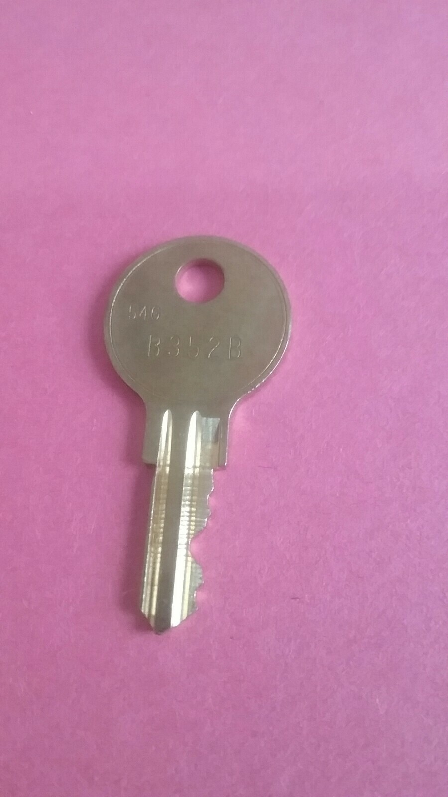 Bobrick Key 352 For Coin Box