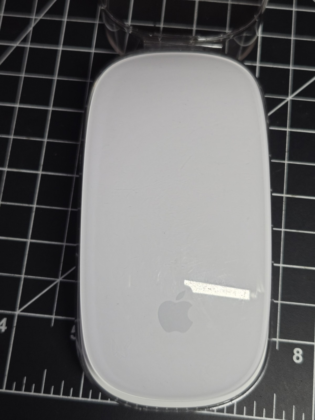 Apple A1296 Wireless Tactile/Multi-Touch Mouse - MB829LL/A