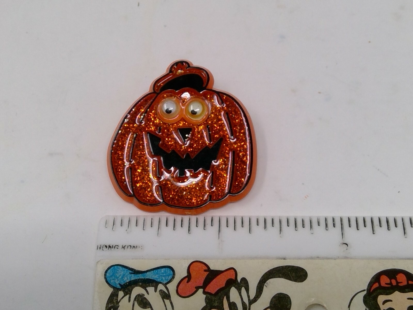 1985 Hallmark Lapel Pin - Glitter & Googly Eye Jack O Lantern Pumpkin