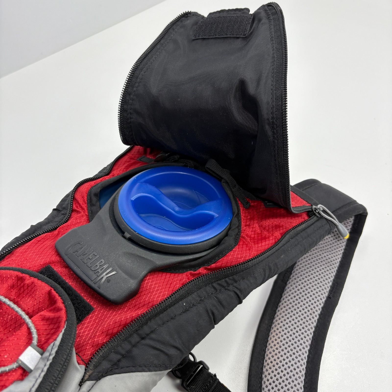 Camelbak Lobo Hydration Pack w/ Bladder Red Hiking Backpack Outdoor Camping