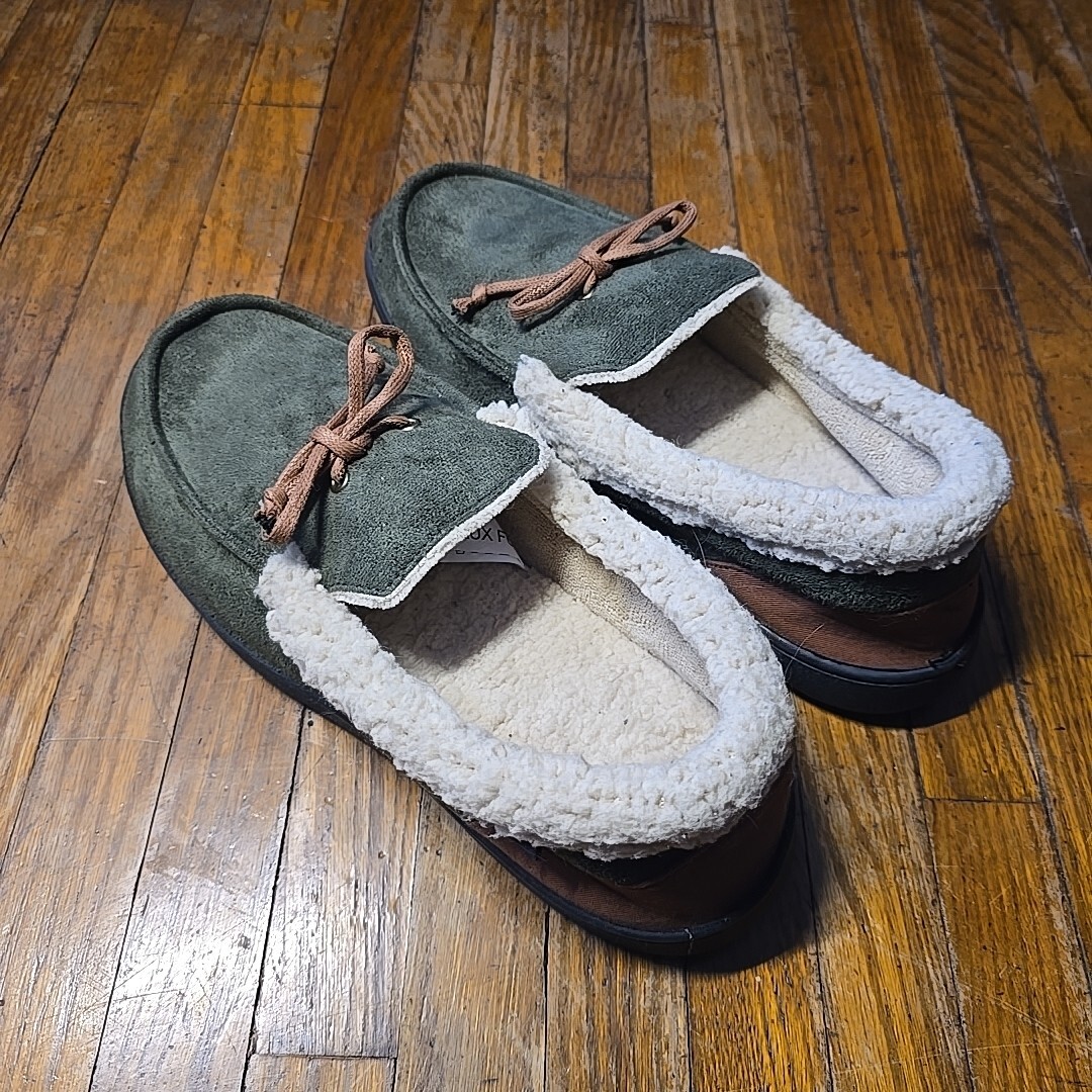 Isotoner Fleece Slippers Brand New Green TAN Mens Size 11-12