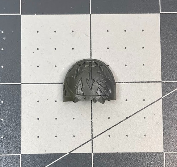 Chaos DAEMON PRINCE LARGE SHOULDER PAD #2 bit plastic 40K bitz GW citadel BT26