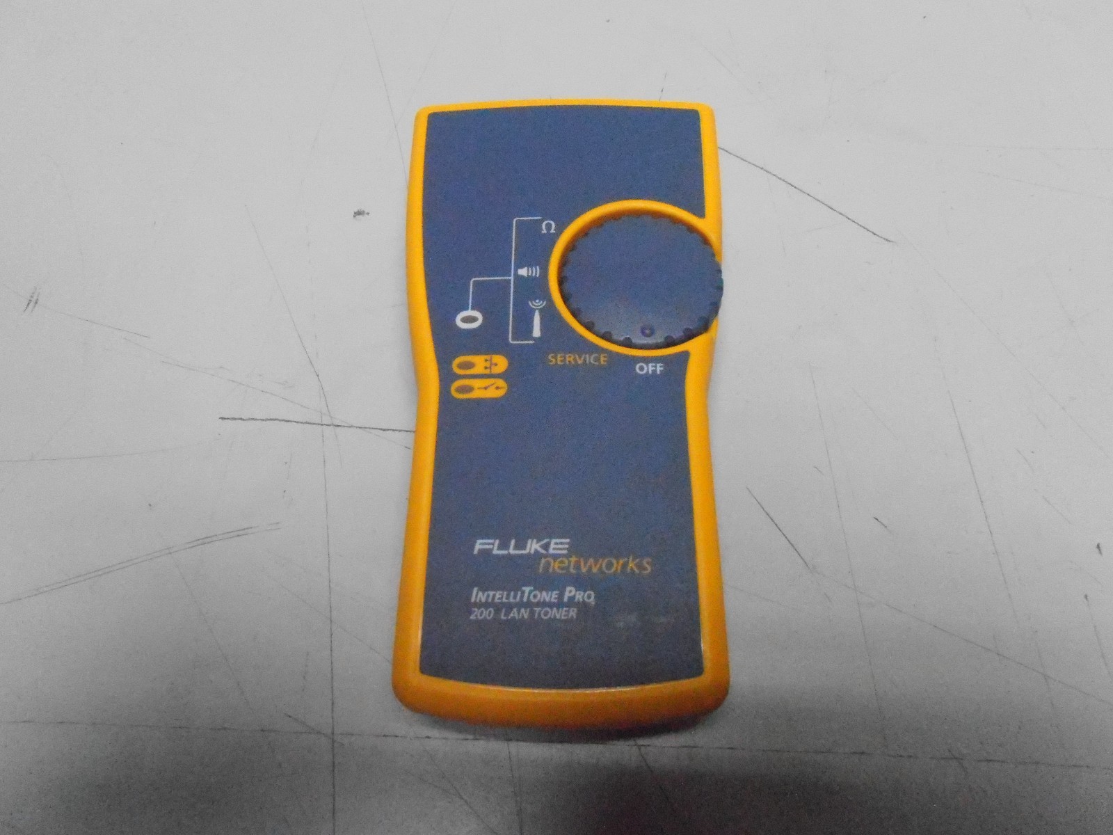 Fluke Networks IntelliTone Pro 200 LAN Toner Cable Tester