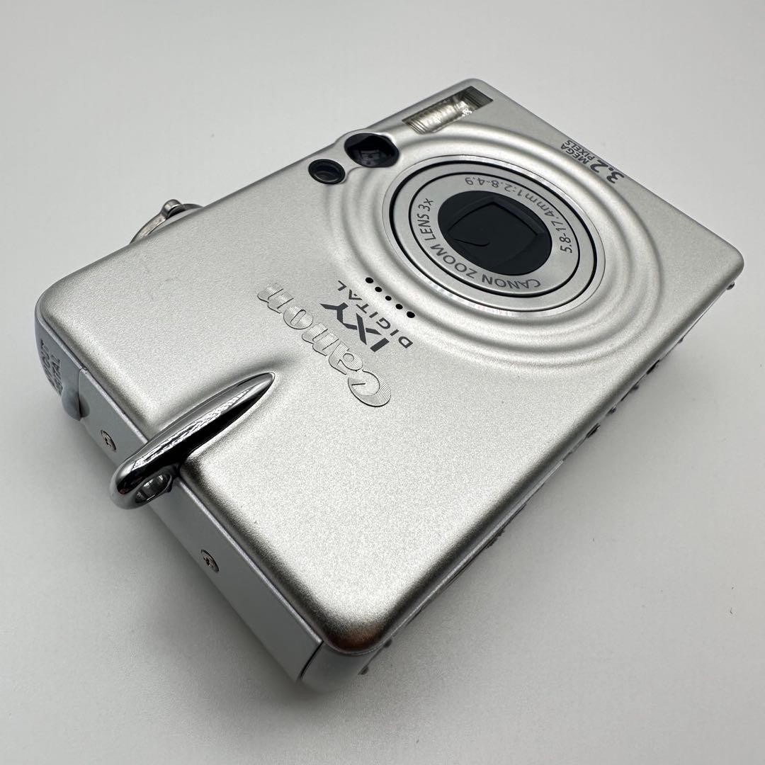 Rare Canon IXY DIGITAL 40 Silver Compact Camera with Accessories