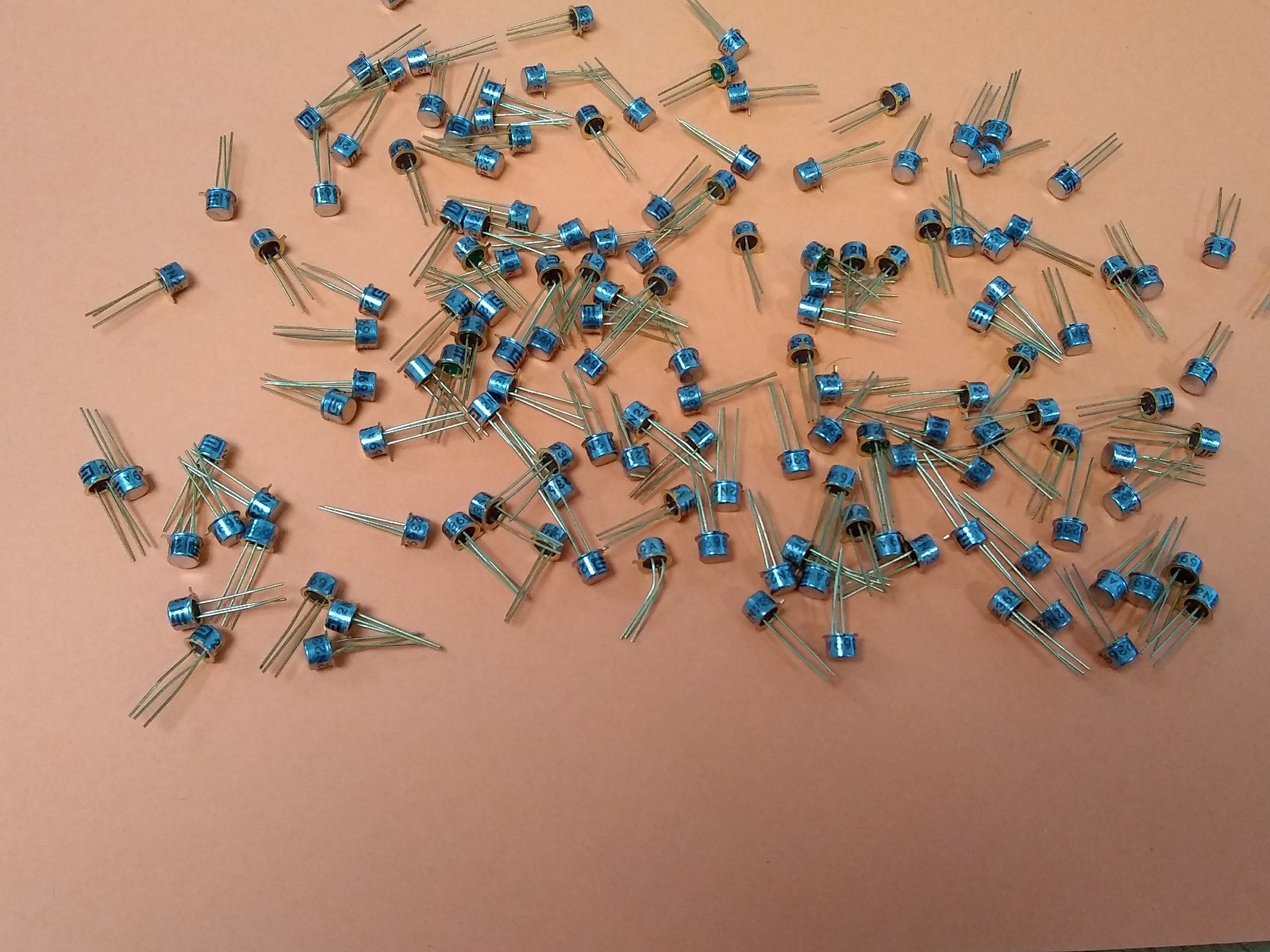 LOT OF 50 SGS 2N2369A Trans GP BJT NPN 15V 40A 3-Pin TO-18