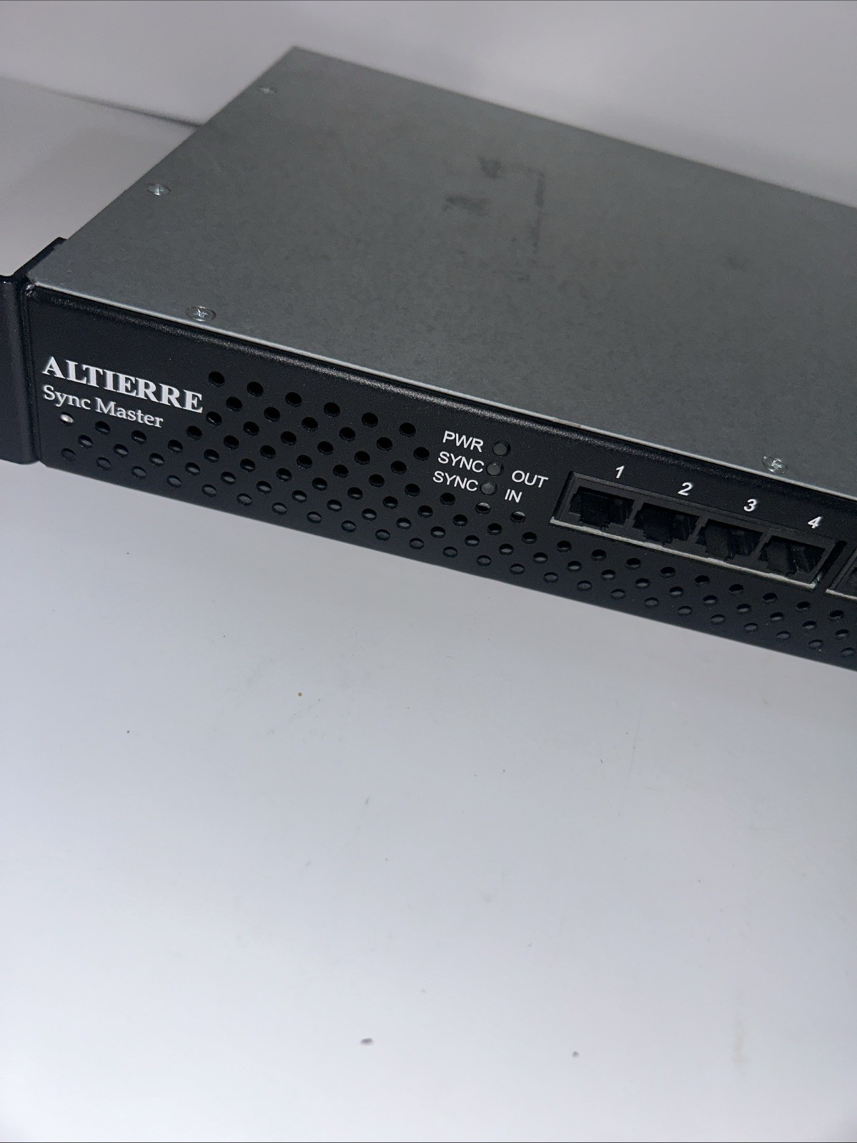 Altierre ASN100 POE SyncMaster Switch