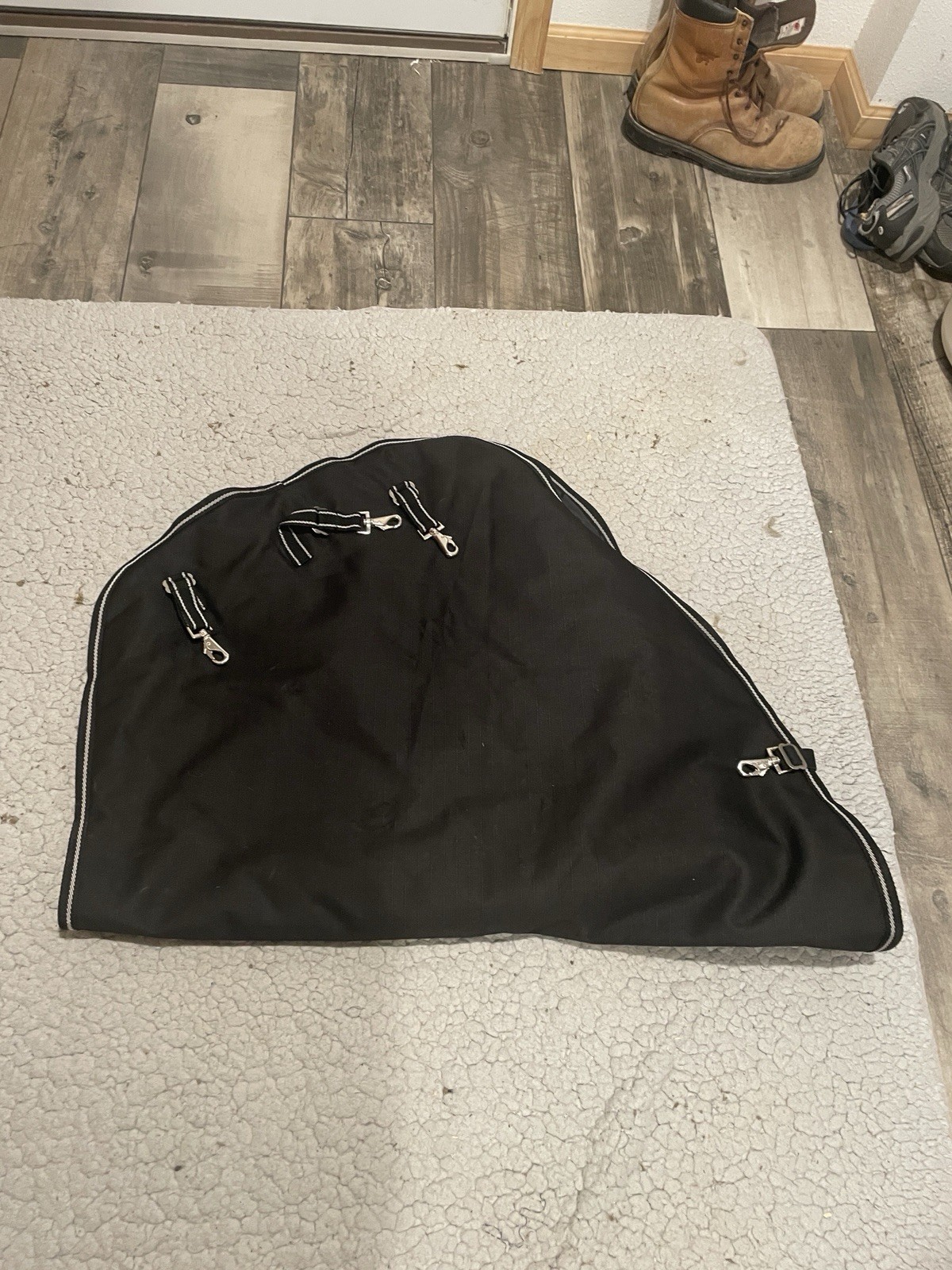 Medium Black Turnout Blanket Neck Horse