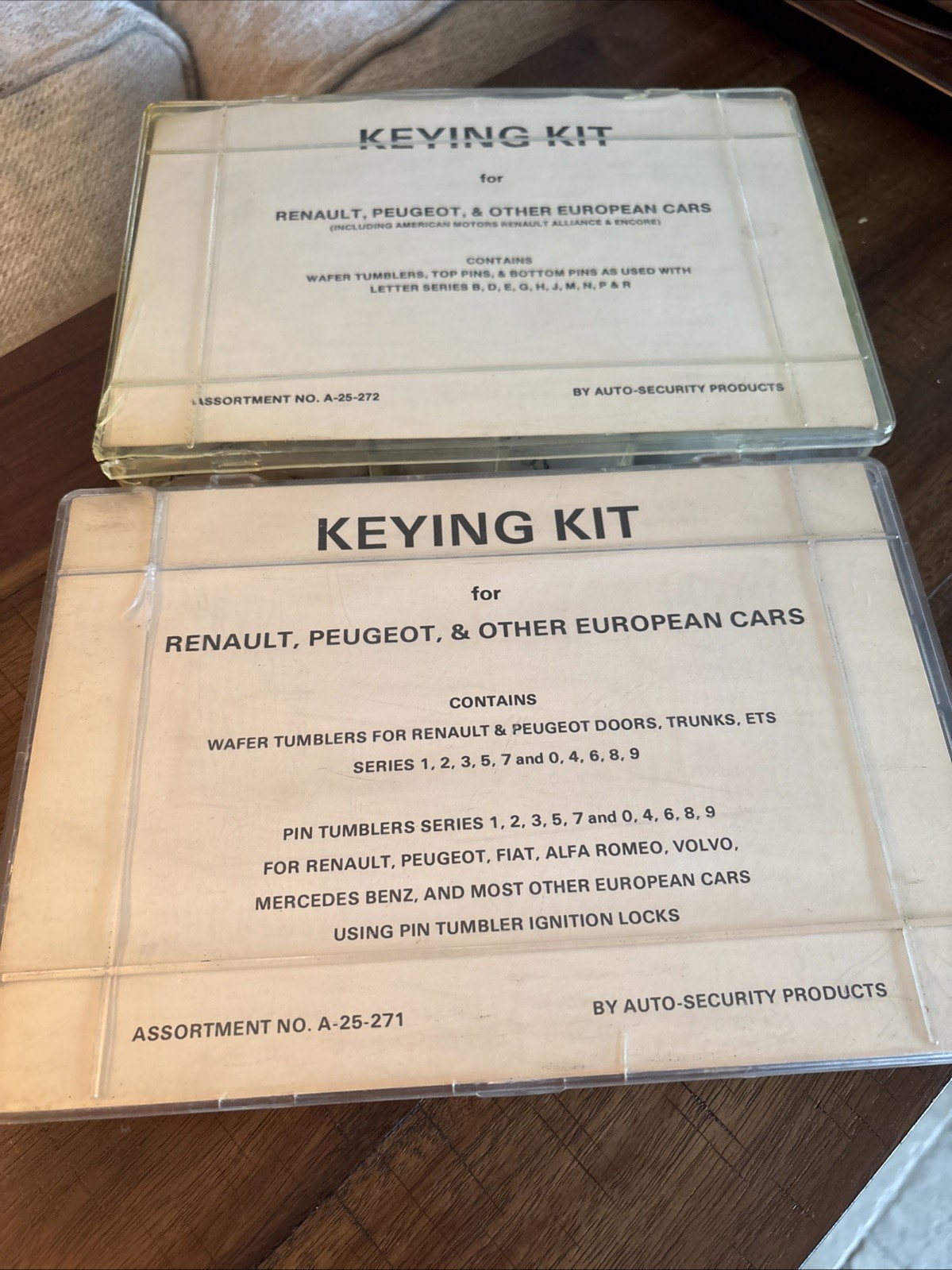 Keying Kit For Renault, Peugeot & Other European Cars A-25-271 A-25-272 Lot Of 2
