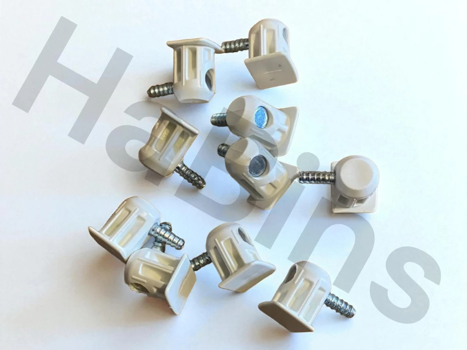 10043826 x 6 IKEA Ehnet Shelf Supports/ Pins/ Brackets