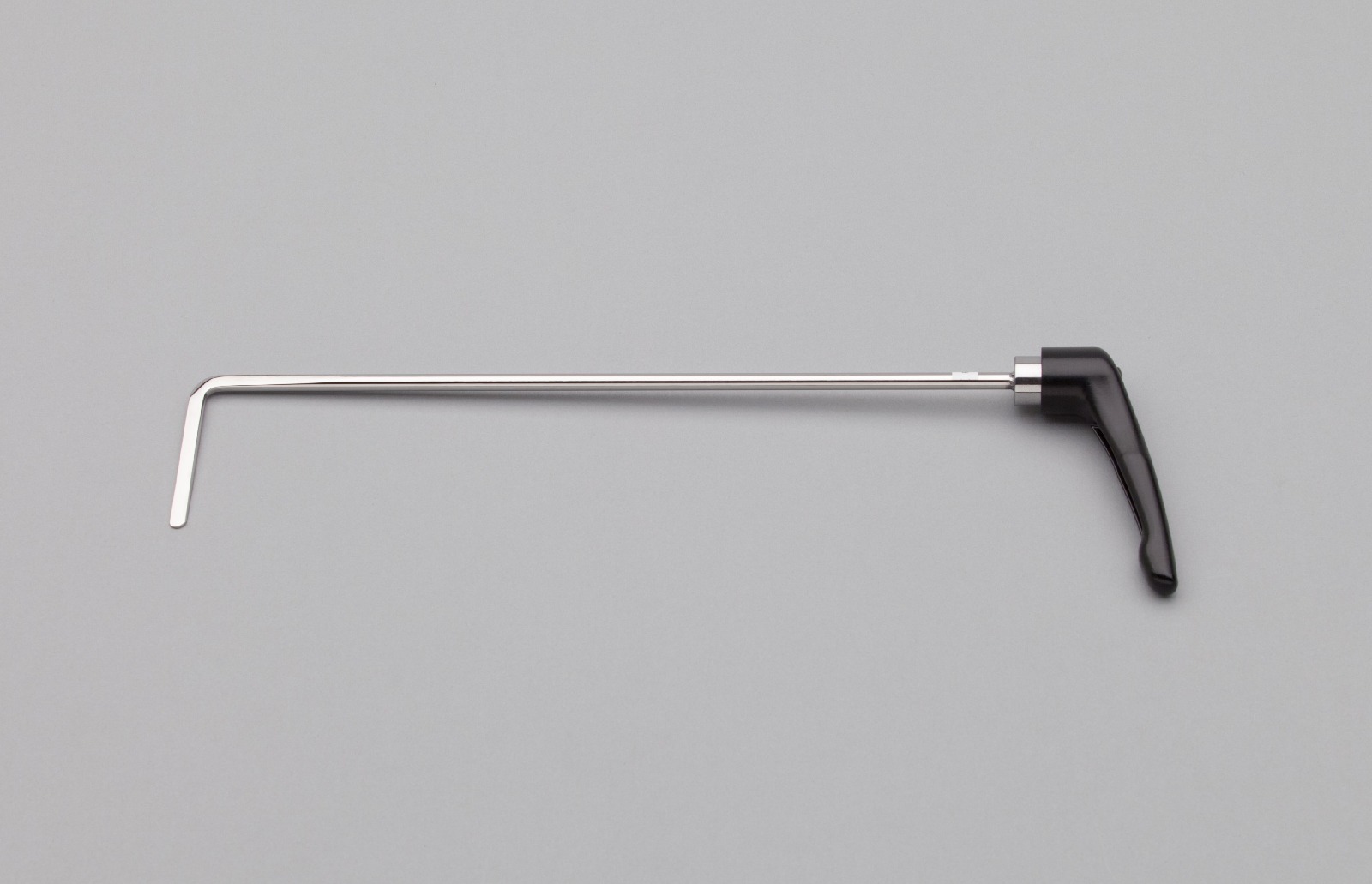 RH-13 5/16" Diam, 15" Length Standard Twist 90 Degree Bend, 3" Blade, Rotating h